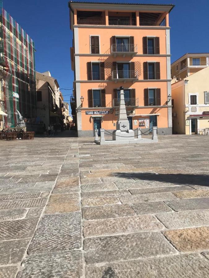 Maison Sur L'Ancien Port, La Maddalena Ла-Маддалена Екстер'єр фото